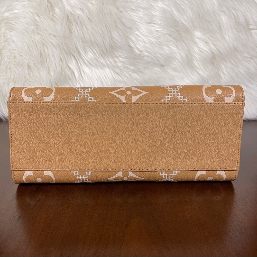 Louis Vuitton Arizona Stitched On The Go MM - Picture 4 of 15
